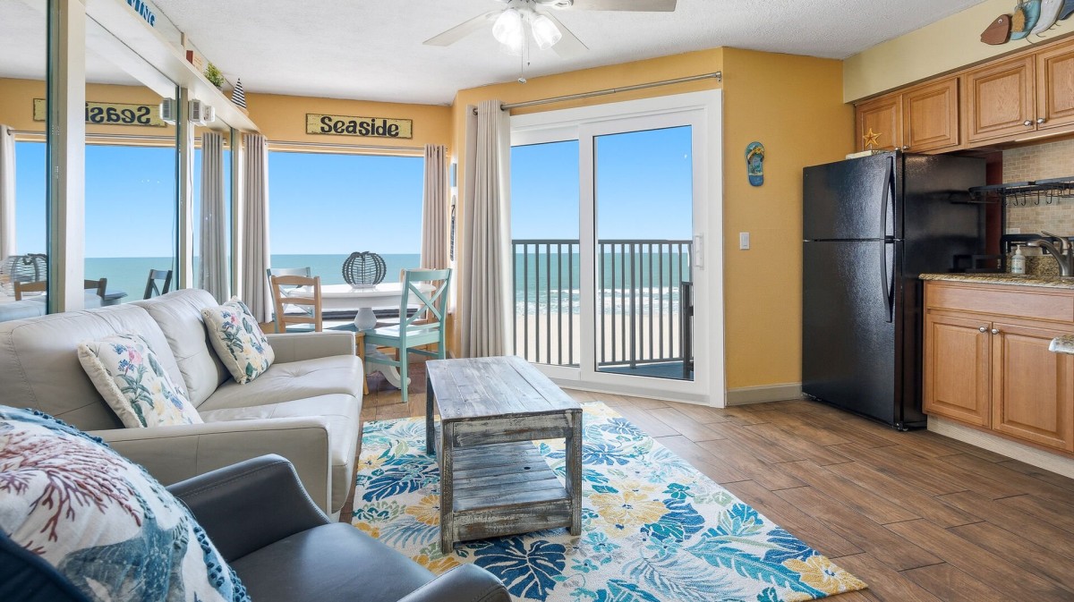 Jeff and Gina Properties - Belleair Beach Club 312 (BBC312) - Belleair Beach - 1 Bedroom - 1 Bathroom - Gulf Waterfront - Beach Front