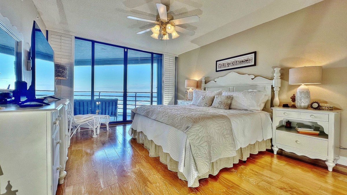 Jeff and Gina Properties - Ebb Tide 405 (ET405) - New Smyrna Beach - 2 Bedroom - 2 Bathroom - Atlantic Ocean - Waterfront - Beach Front